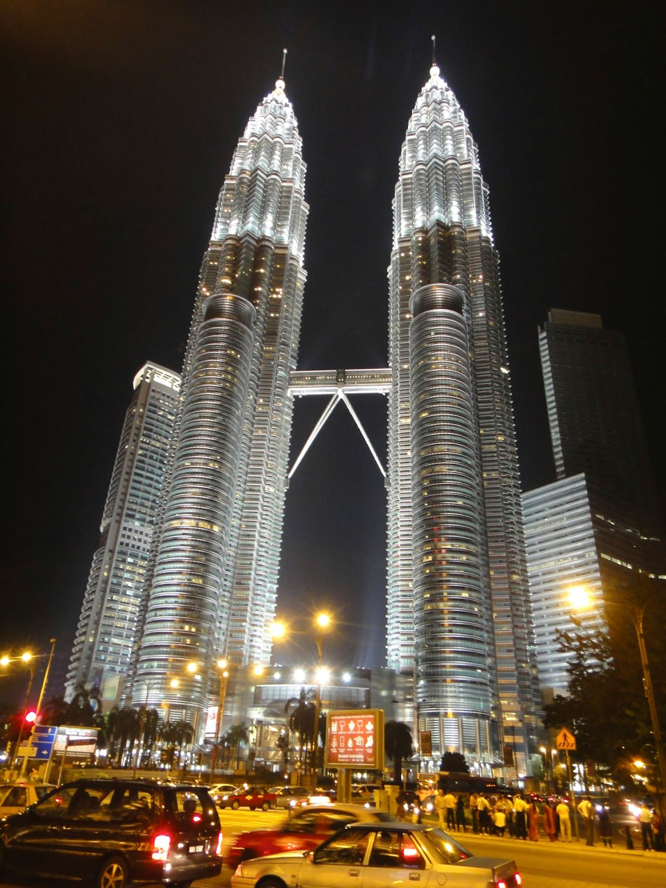 Modern Malaysia - The Petronas Towers, Kuala Lumpur